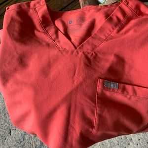 Mens Figs - size Large Chisec 3 Pocket Top, size Large Tansen Jogger Pants